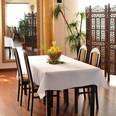 Hotel Restauracja Lorenzo Стопниця Екстер'єр фото