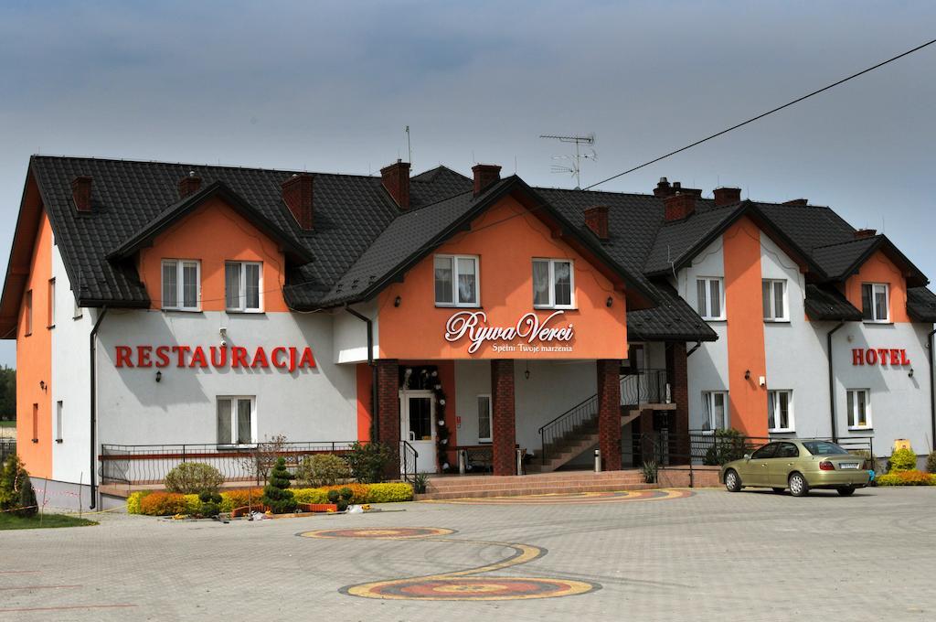Hotel Restauracja Lorenzo Стопниця Екстер'єр фото