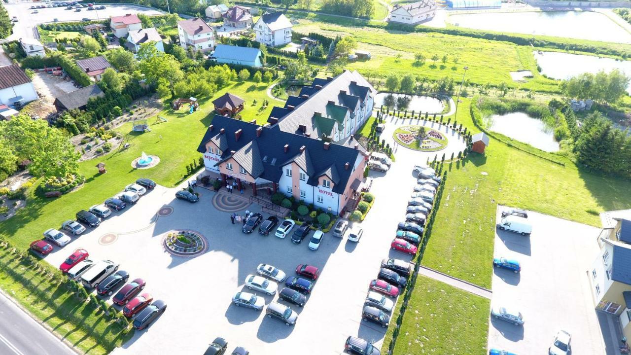 Hotel Restauracja Lorenzo Стопниця Екстер'єр фото