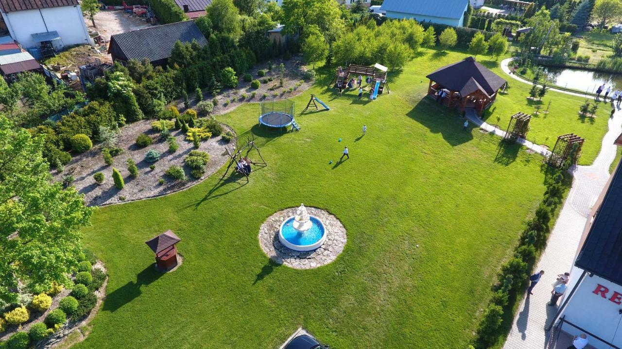 Hotel Restauracja Lorenzo Стопниця Екстер'єр фото